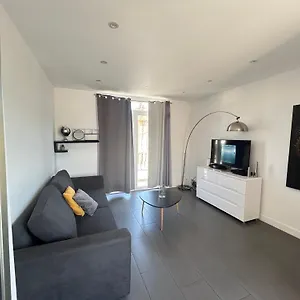 Апартаменты L'ensoleillee Maison Prive, Канны