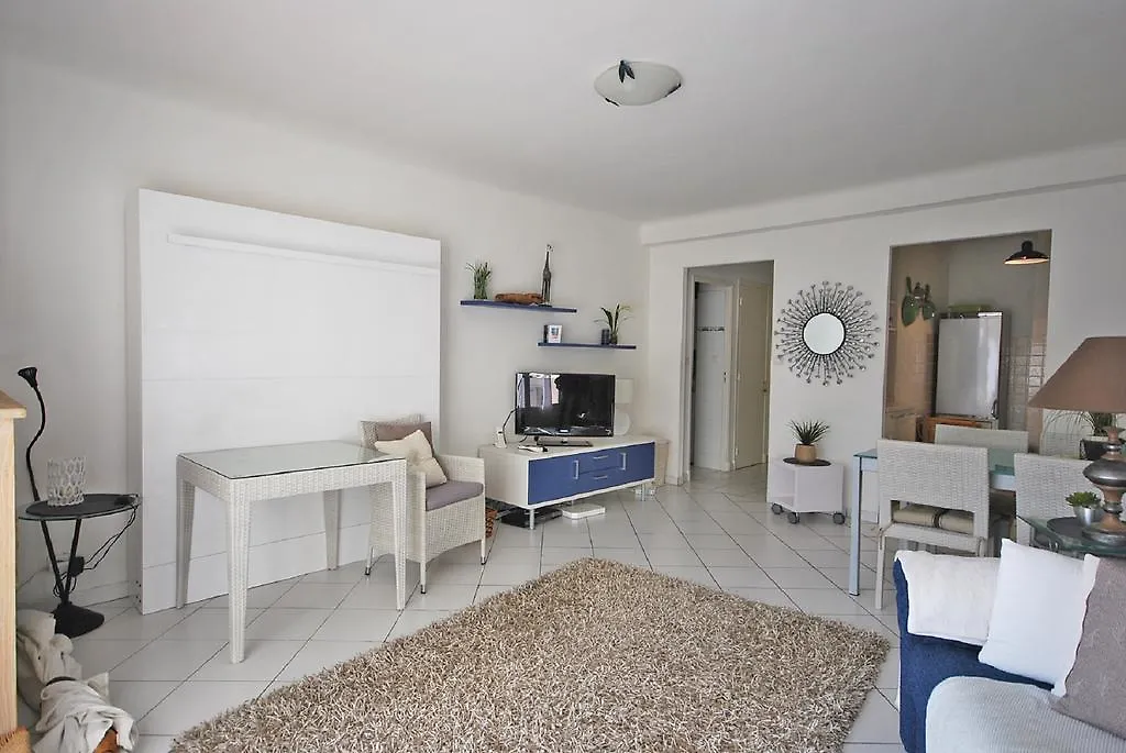 One Bed Apt With A Garden Terrace In A Quiet Area Of Cannes Walking Distance To The Croisette 1911 Apartment
