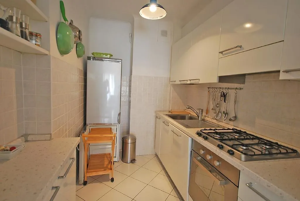 One Bed Apt With A Garden Terrace In A Quiet Area Of Cannes Walking Distance To The Croisette 1911
