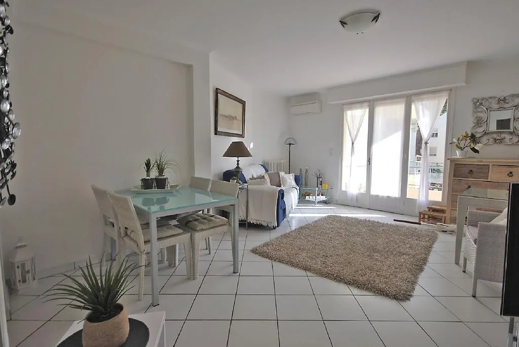 Apartment One Bed Apt With A Garden Terrace In A Quiet Area Of Cannes Walking Distance To The Croisette 1911