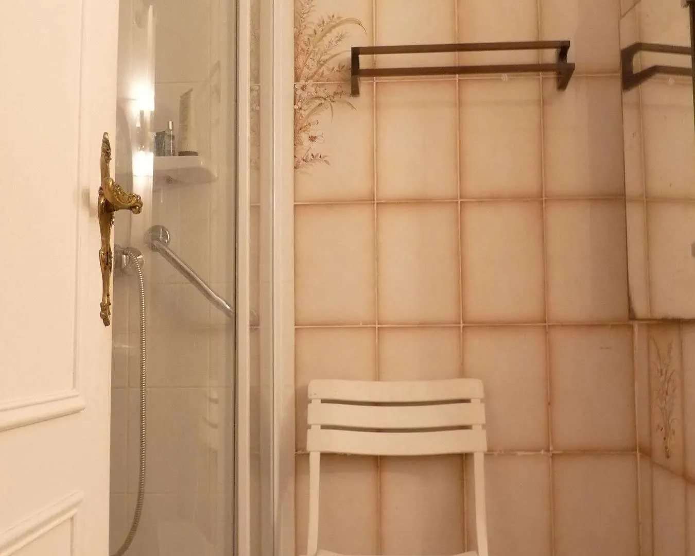 One Bed Apt With A Garden Terrace In A Quiet Area Of Cannes Walking Distance To The Croisette 1911